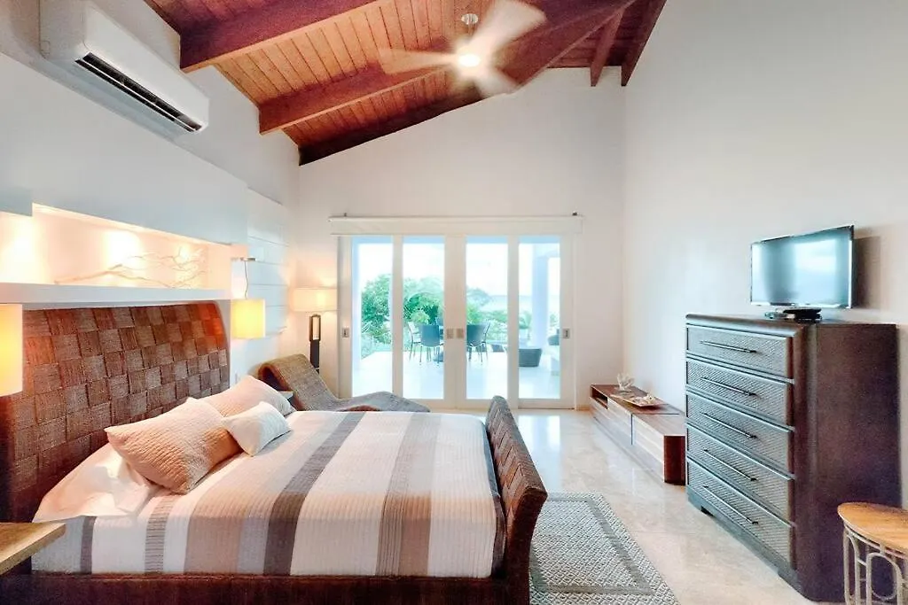 Beautiful Villa! Diiscount Via What Aspp! Pool, Secluded Beach! Check The Number From The Photos! Vieques 0*,  Porto Riko